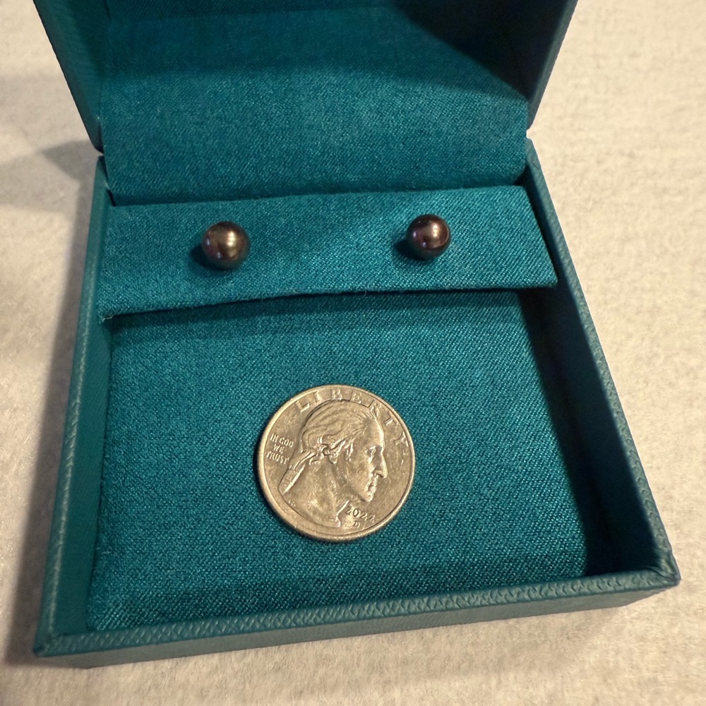 Real Tahitian Black Pearl Stud Earrings